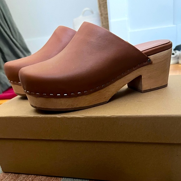 Charlotte Stone Martino Clog in Luggage - Picture 4 of 4